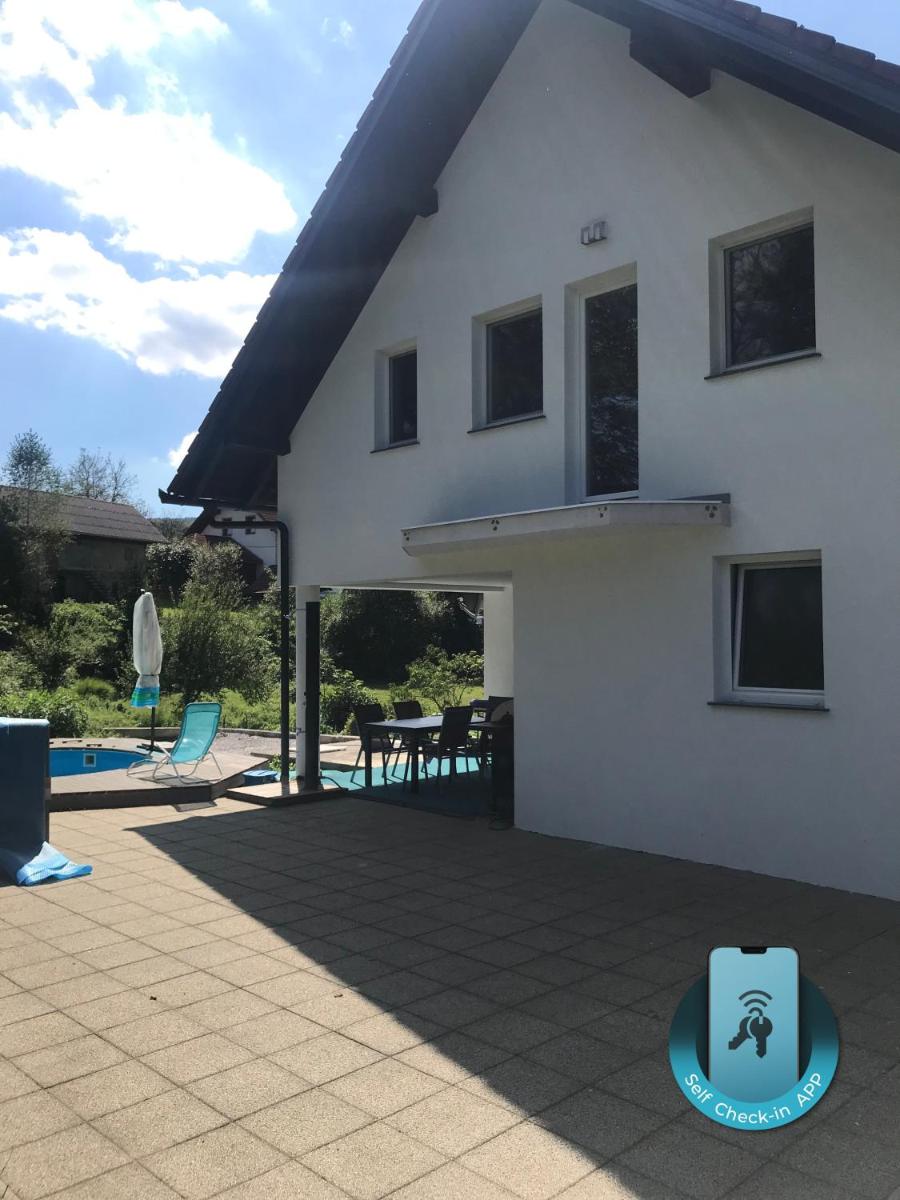 Lepa Dolenjska - Housity