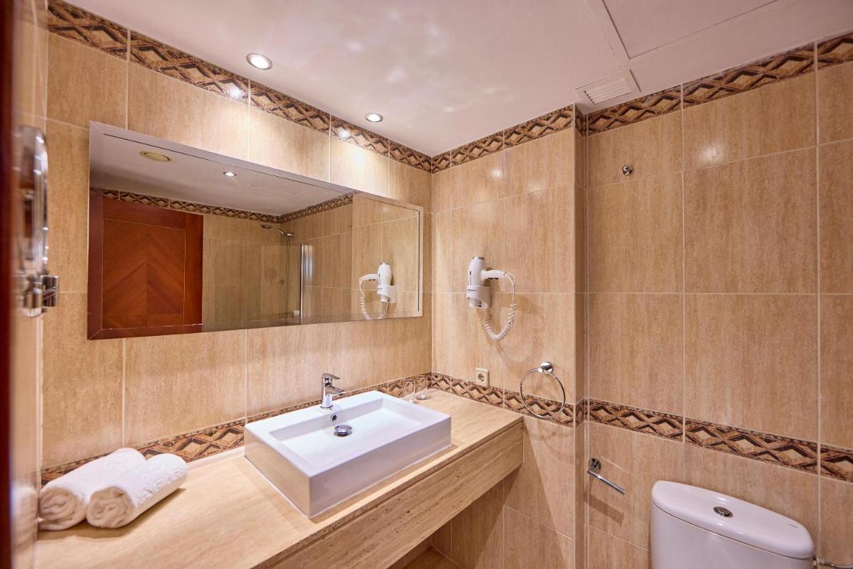 Un baño de Zafiro Rey Don Jaime