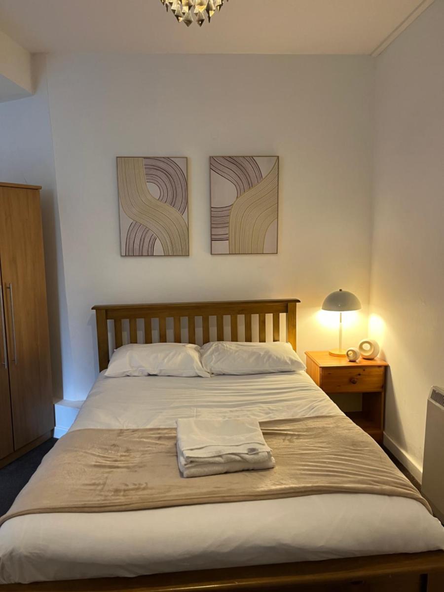 Alexander Apartments Powdene House - Housity