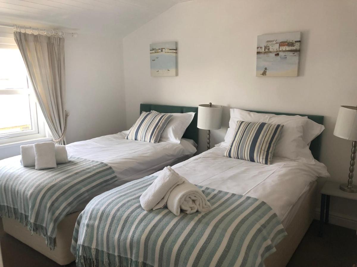 Bay House Lundy Port Isaac Apartment with Sea Views - Housity