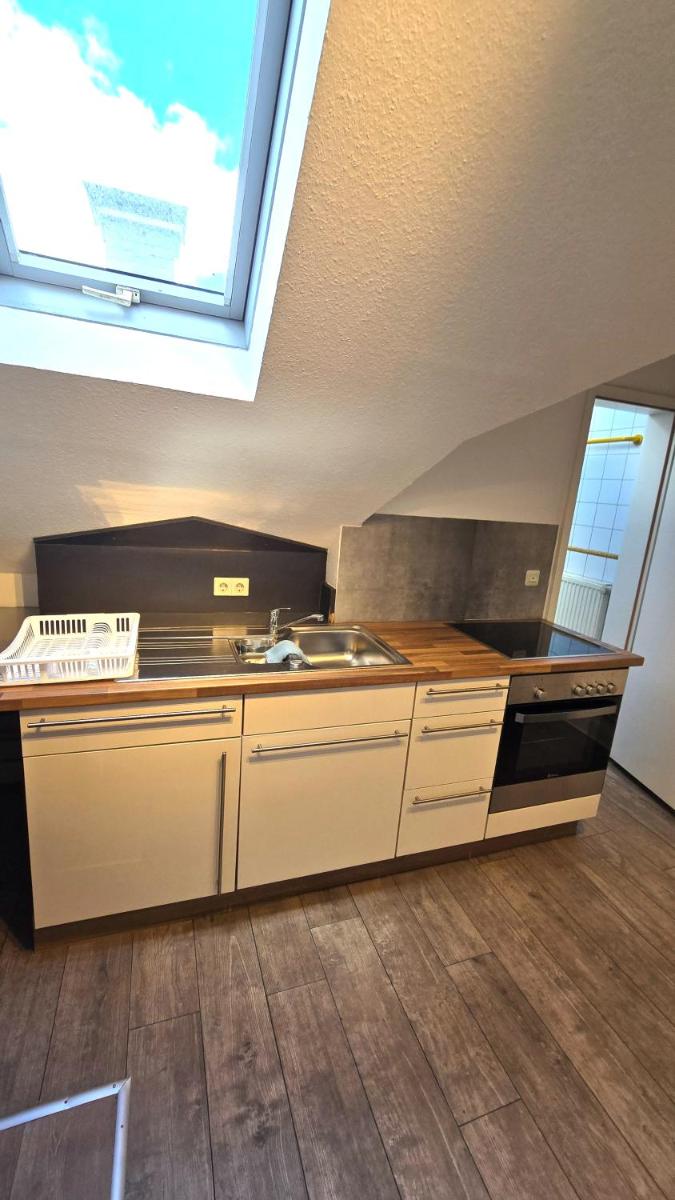 Großzügige Altbauwohnung mitten in der City - Housity