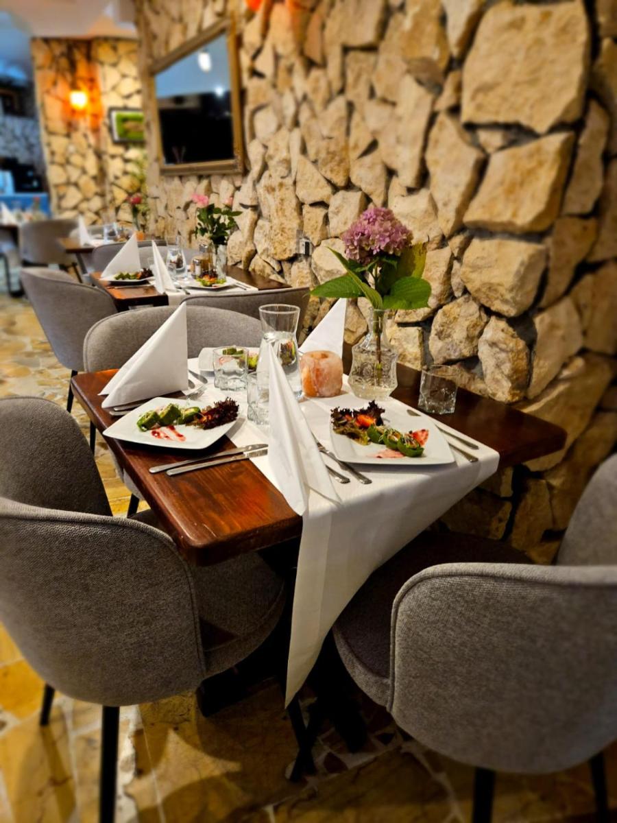 Hotel Galicja SPA Wieliczka - Housity