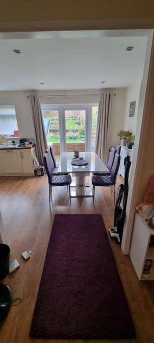 Comfortable and Convenient - Housity