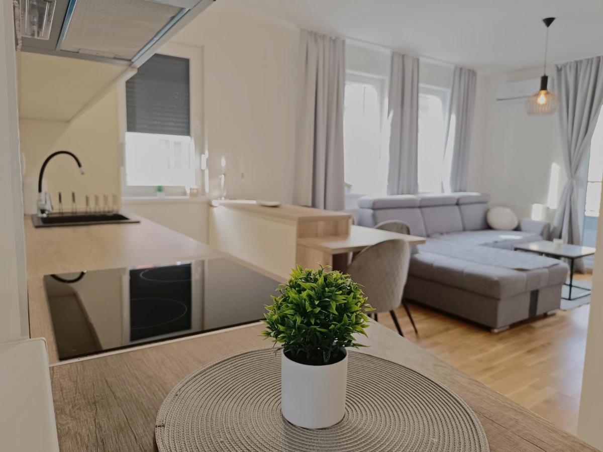 ZARA Apartman - Housity