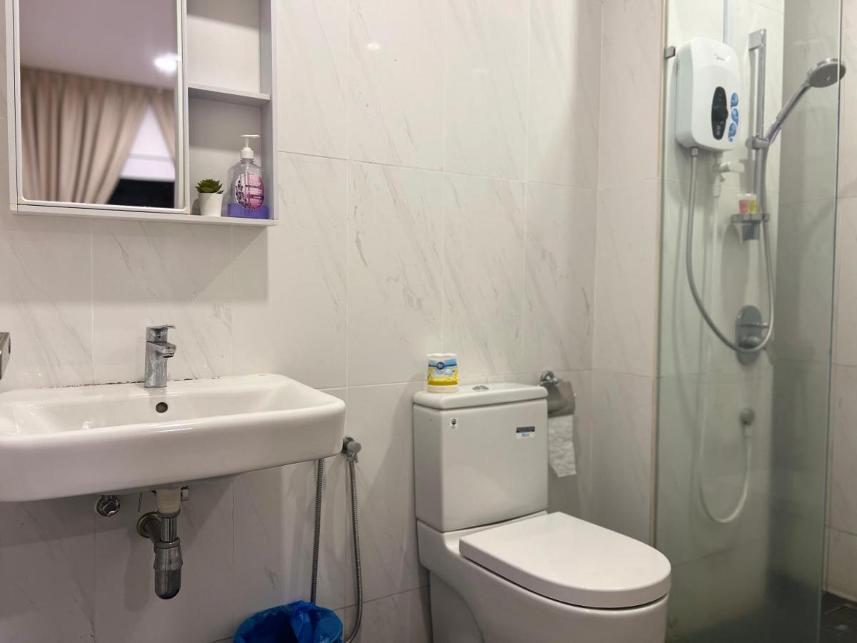 Suitetrails - RoseWood Suites At Reizz Residence