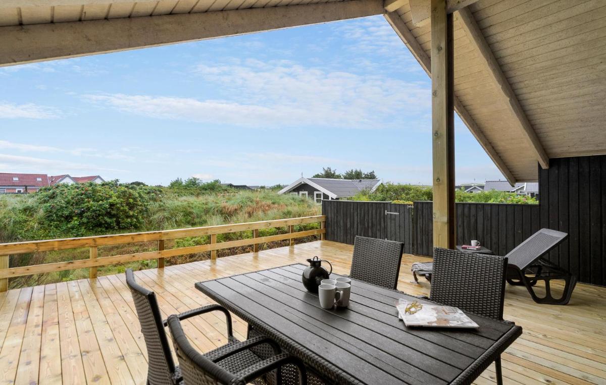 Lovely Home In Hvide Sande With Wifi - Housity
