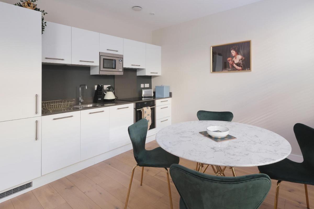 Harington's Apartments - John Street - Housity