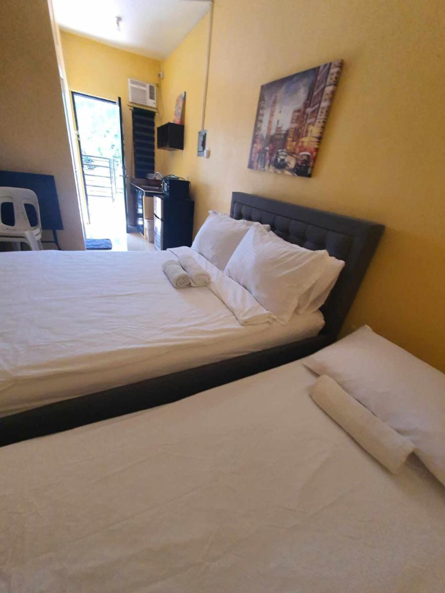 Lucena Meg's Studio Apmnt Deluxe rm-Near SM-Wifi - Housity