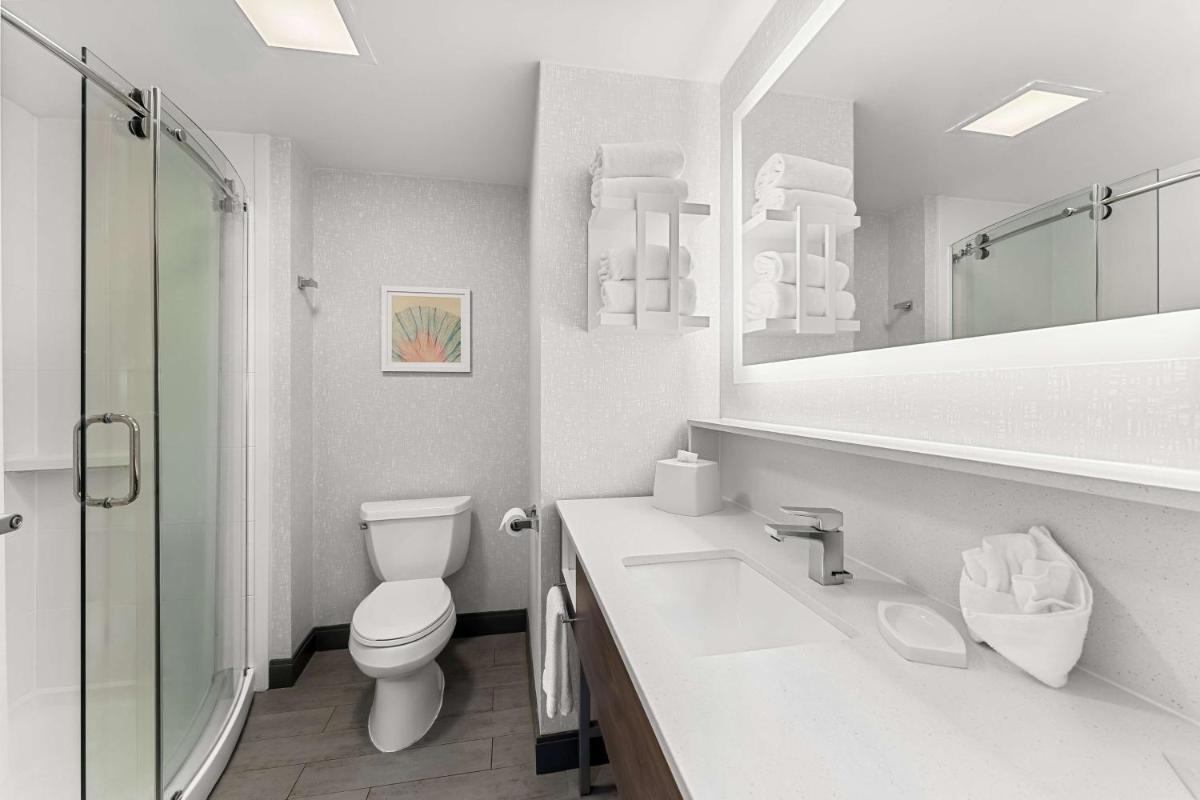 Hampton Inn Stroudsburg Poconos - Housity