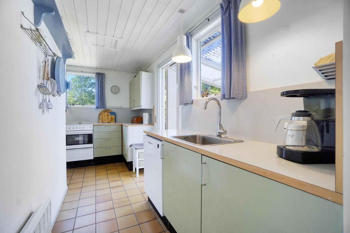 Charming Holiday House Near The Beach - Housity