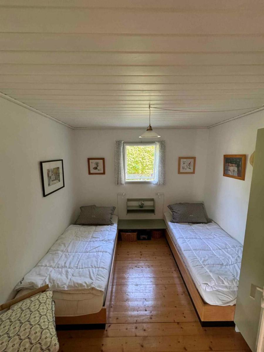 Charming Holiday House Near The Beach - Housity