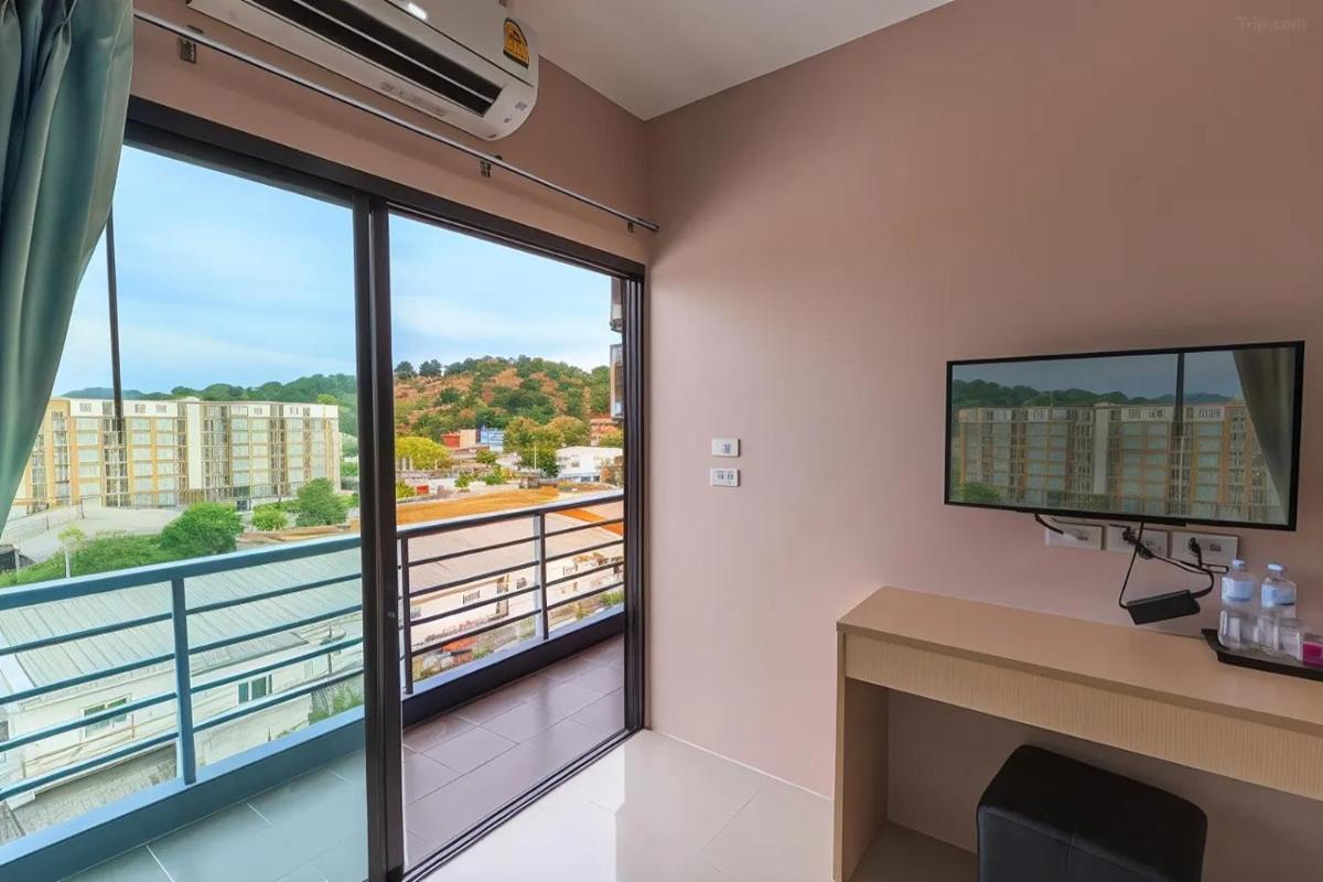 JJ Residence Phuket Town - Housity