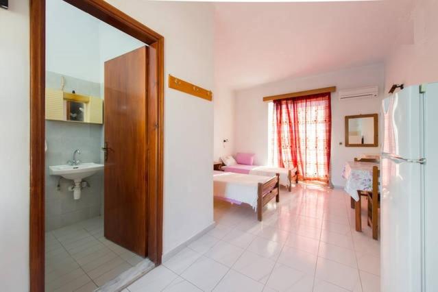 Suitetrails - Merryland Studios & Apartments