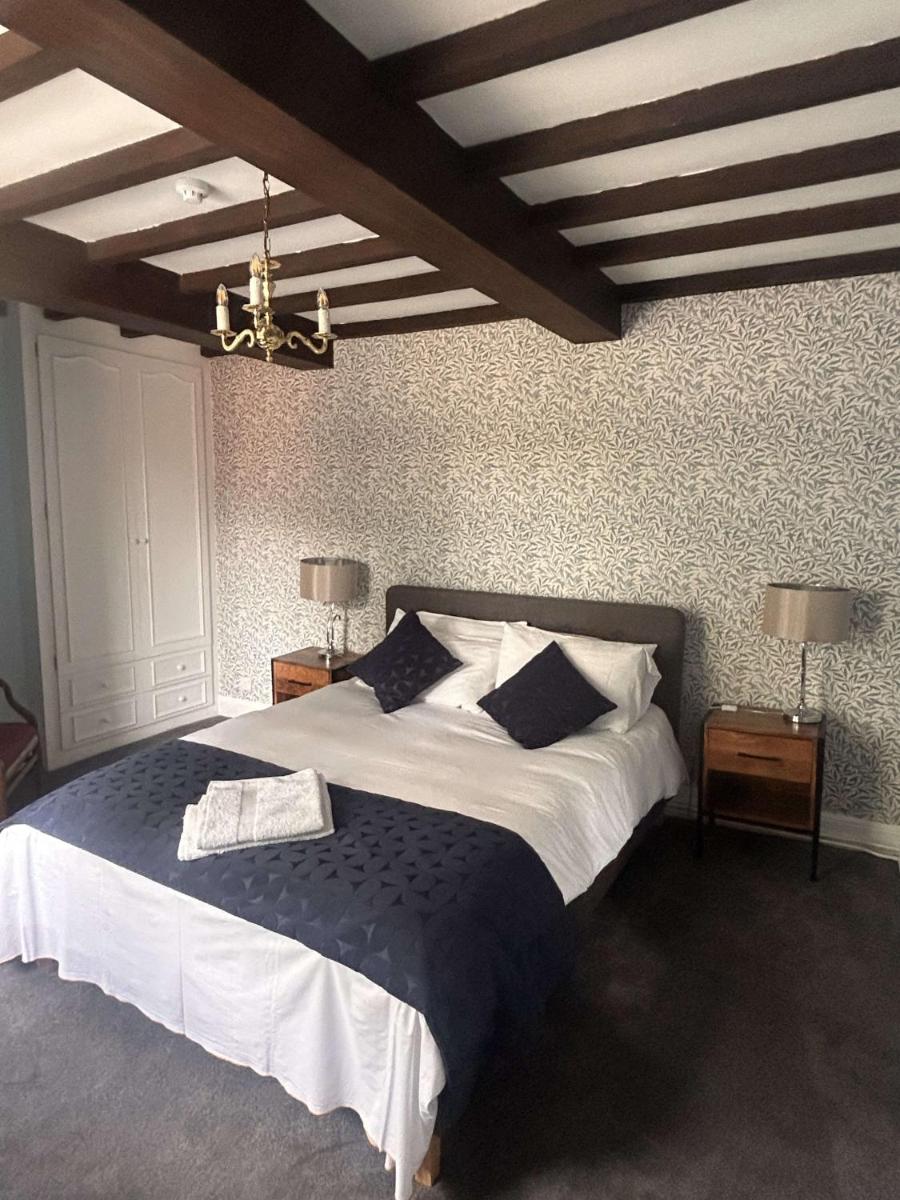 Blenheim House - Housity