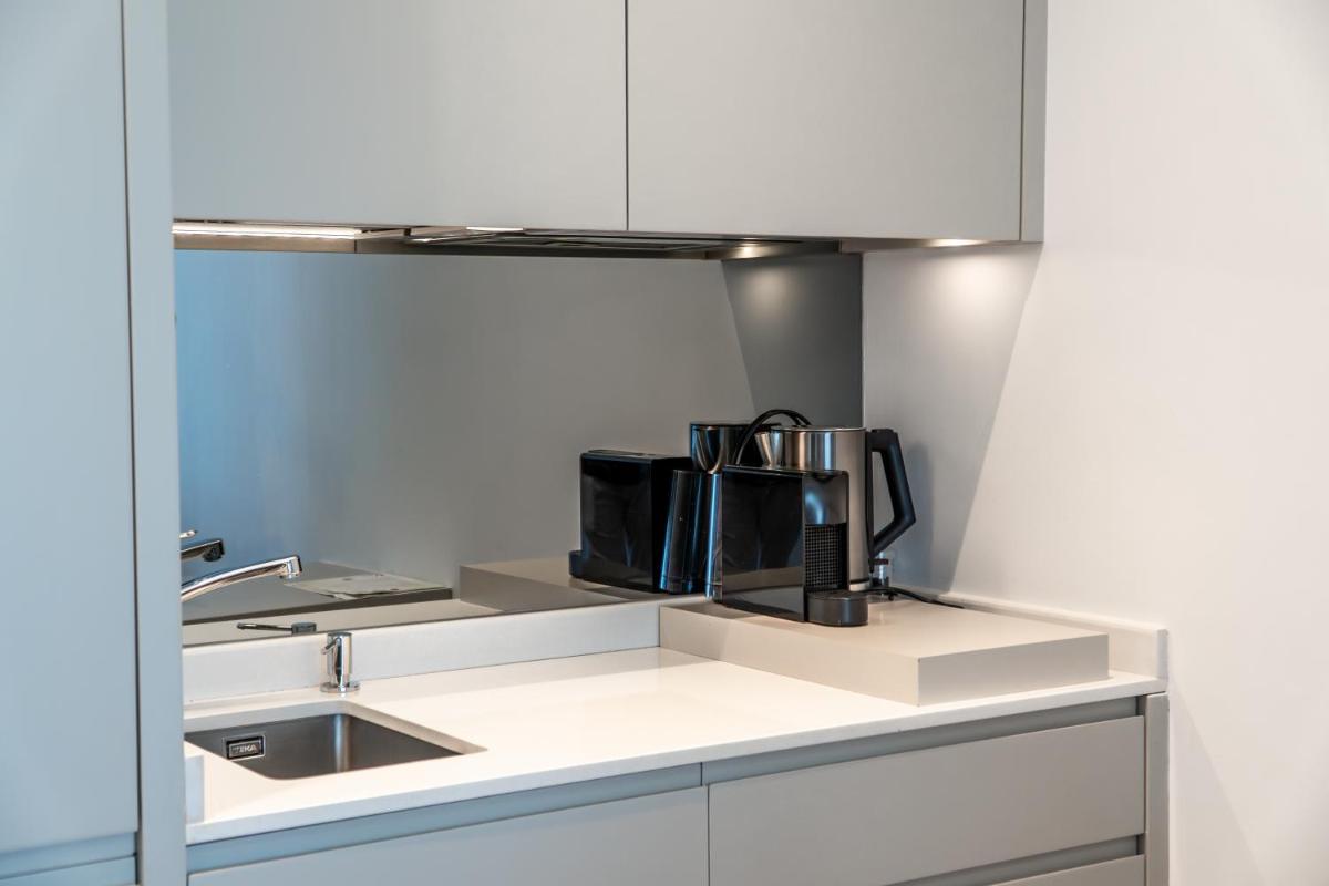 Z-Villas Beach Hotel - Housity