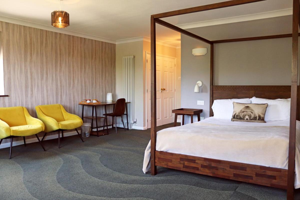 Shillingford Bridge Hotel - Housity