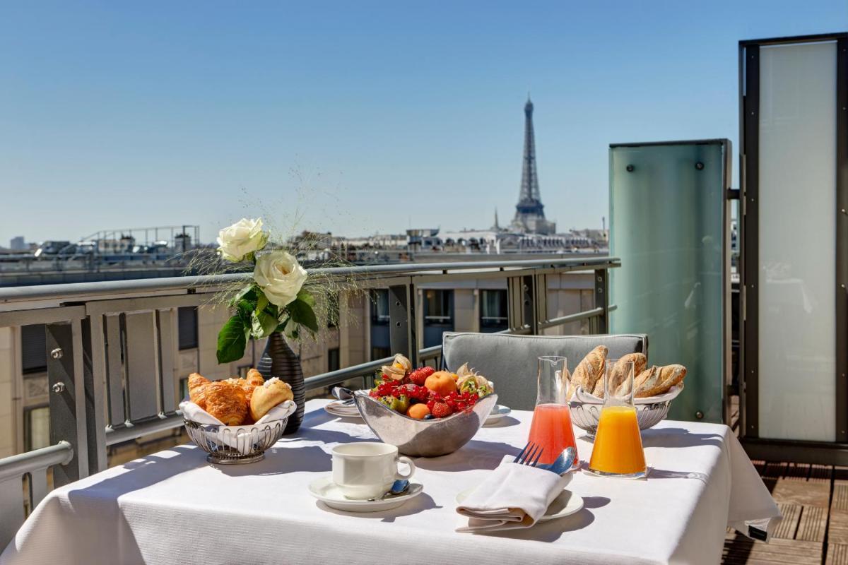 Nourriture dans l'hôtel ou à proximité