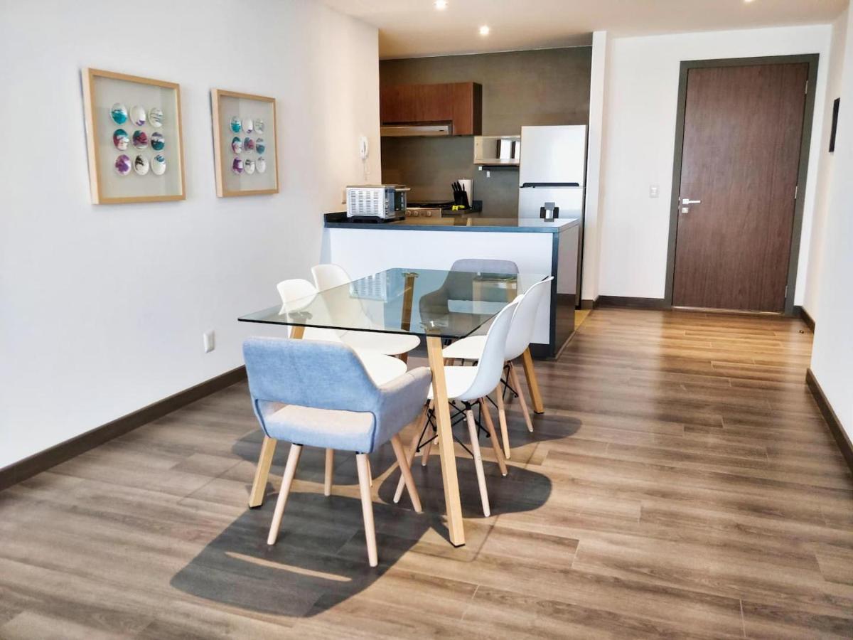 Two Beautiful 1 Br Apts, 2 Floors Apart Hs Wifi! - Housity