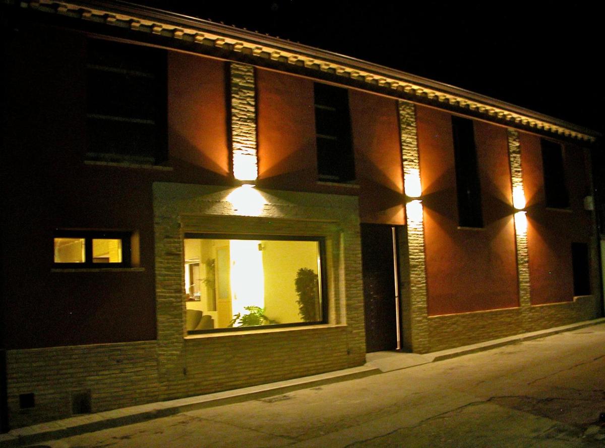 Los Chicos de Lastanosa Hotel y Restaurante - Housity