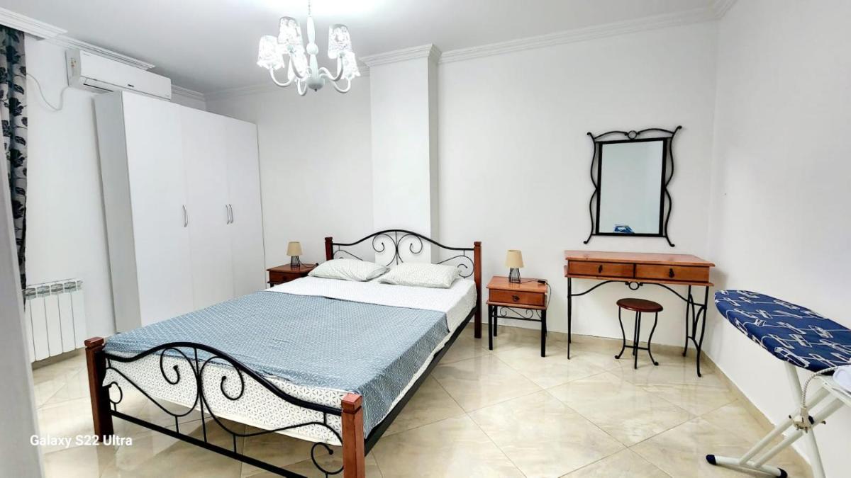 Paradise Apartment - Housity