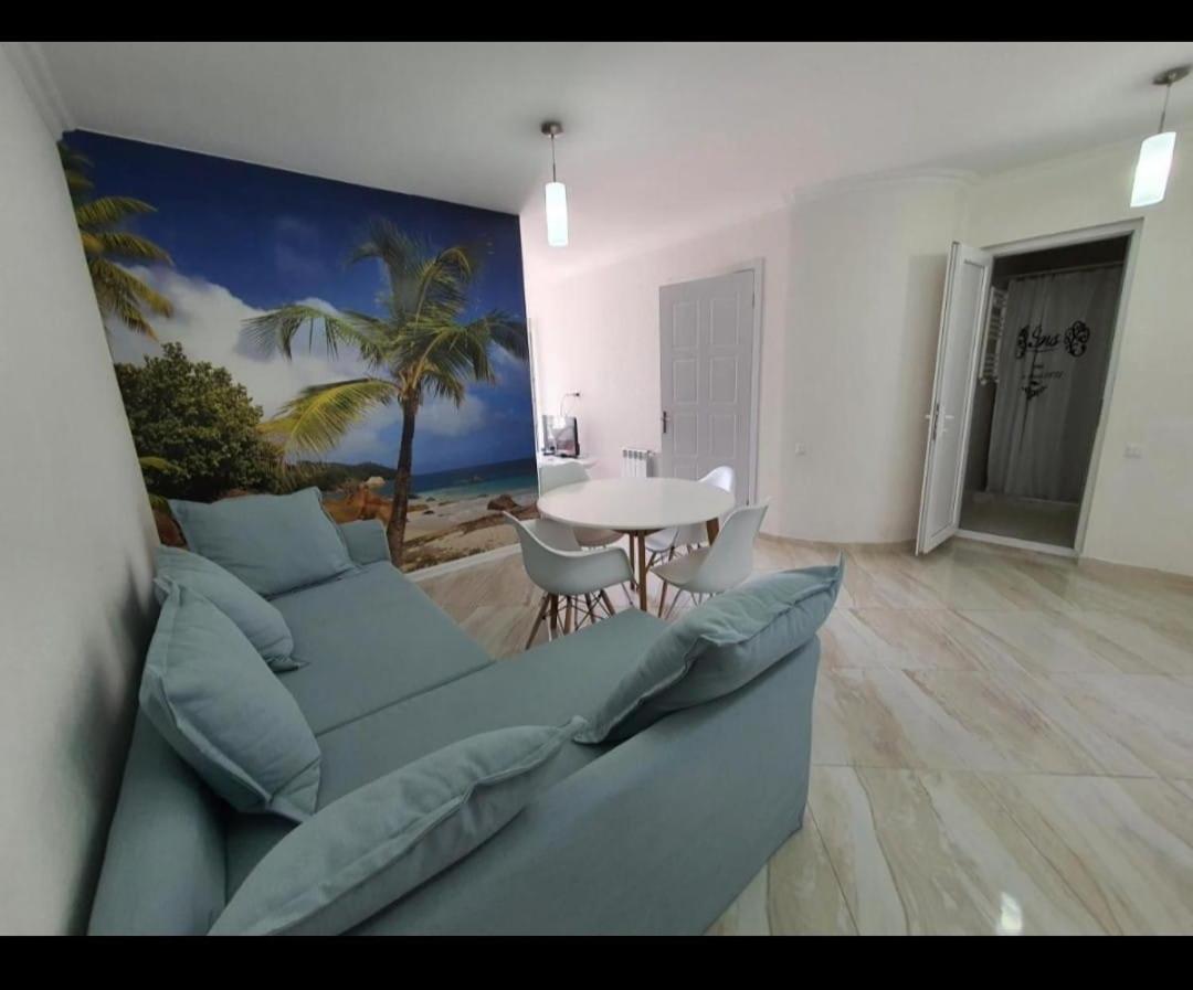 Paradise Apartment - Housity