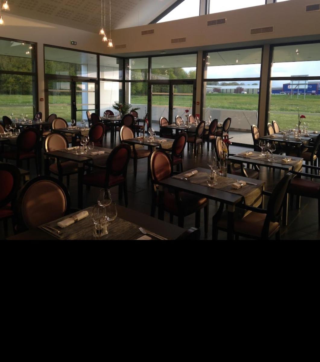 Hôtel Restaurant TOQUE et PASSION - Housity
