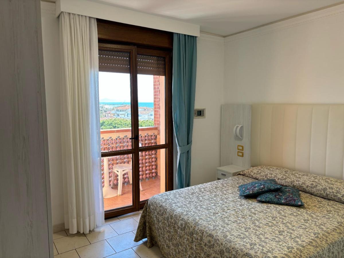 Hotel Ariston - Housity