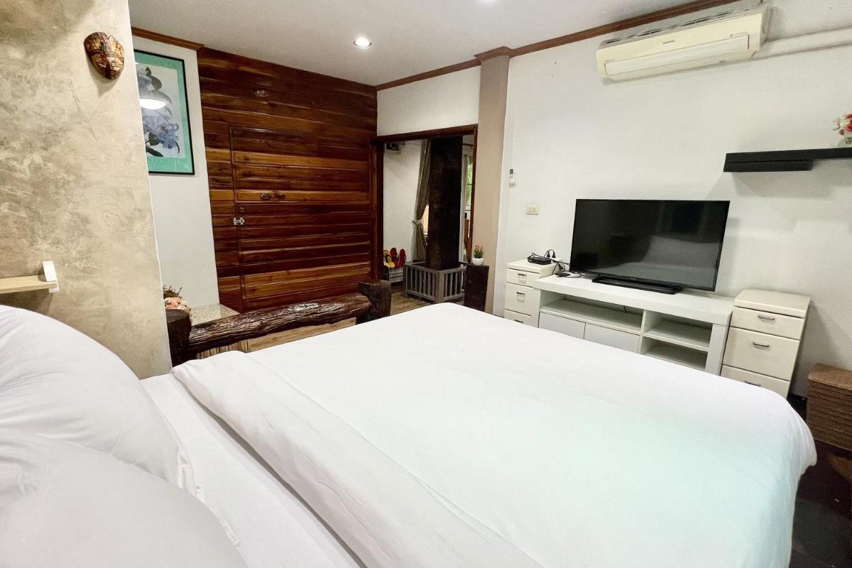 The Cascade - Mae Taeng Waterfall Bungalows - Housity