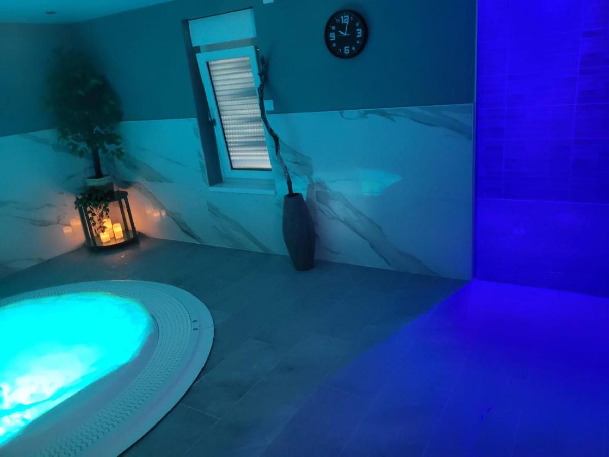 Salle de bains dans l'établissement Logis Relais Saint Michel