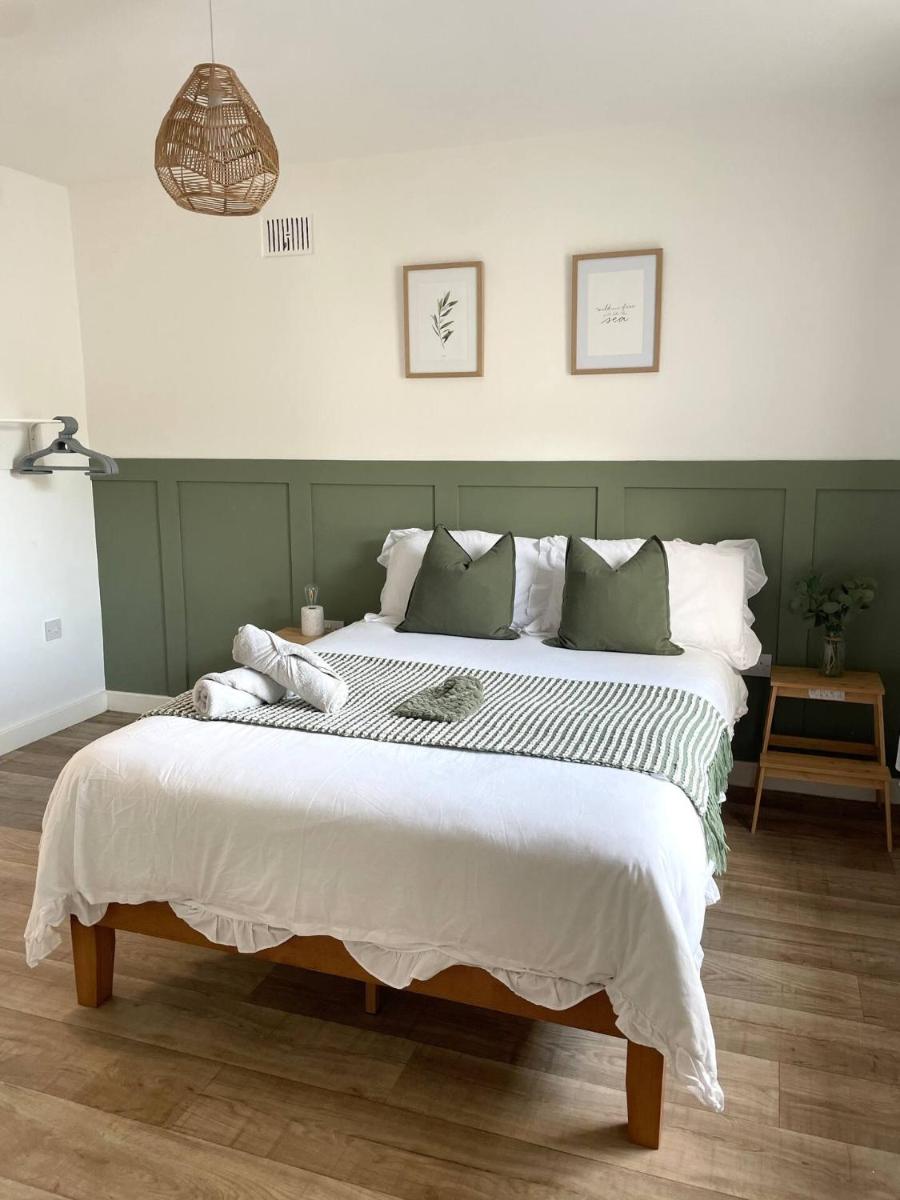 Central, Modern Apartment - Housity