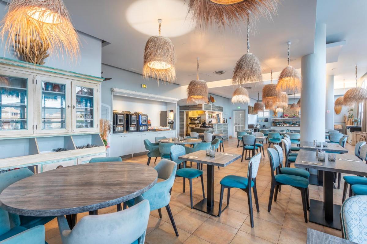 Restaurant ou autre lieu de restauration dans l'établissement Hôtel de l'Esterel Pierre & Vacances