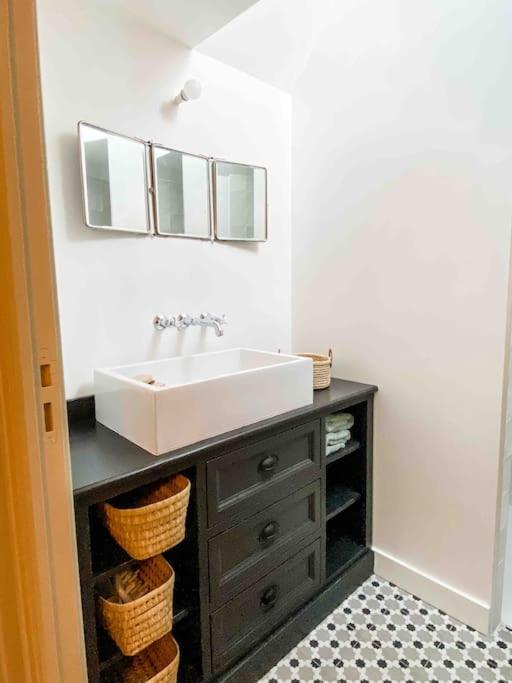 Adorable guest house - petit port de Ste Marine - Housity