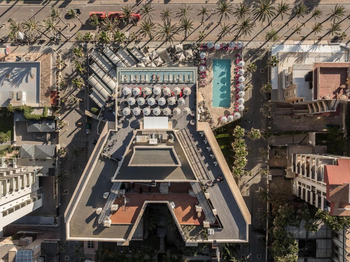 El barrio de los alrededores o un barrio cerca de este hotel