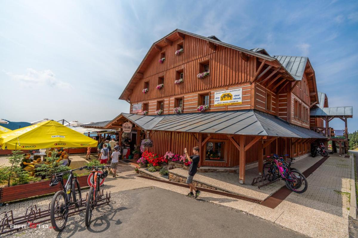 Horsky hotel Stumpovka - Housity