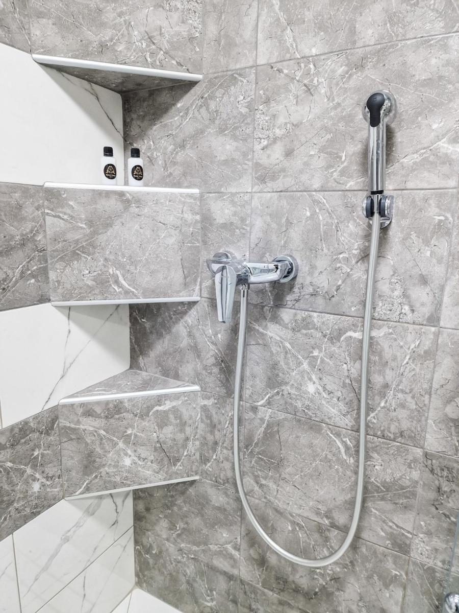 Hotel Oaza - Housity
