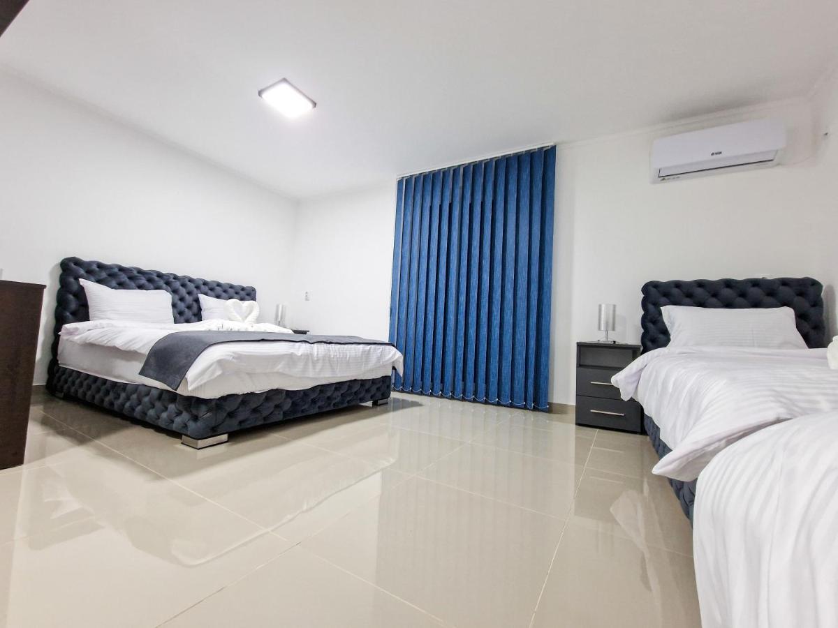 Hotel Oaza - Housity