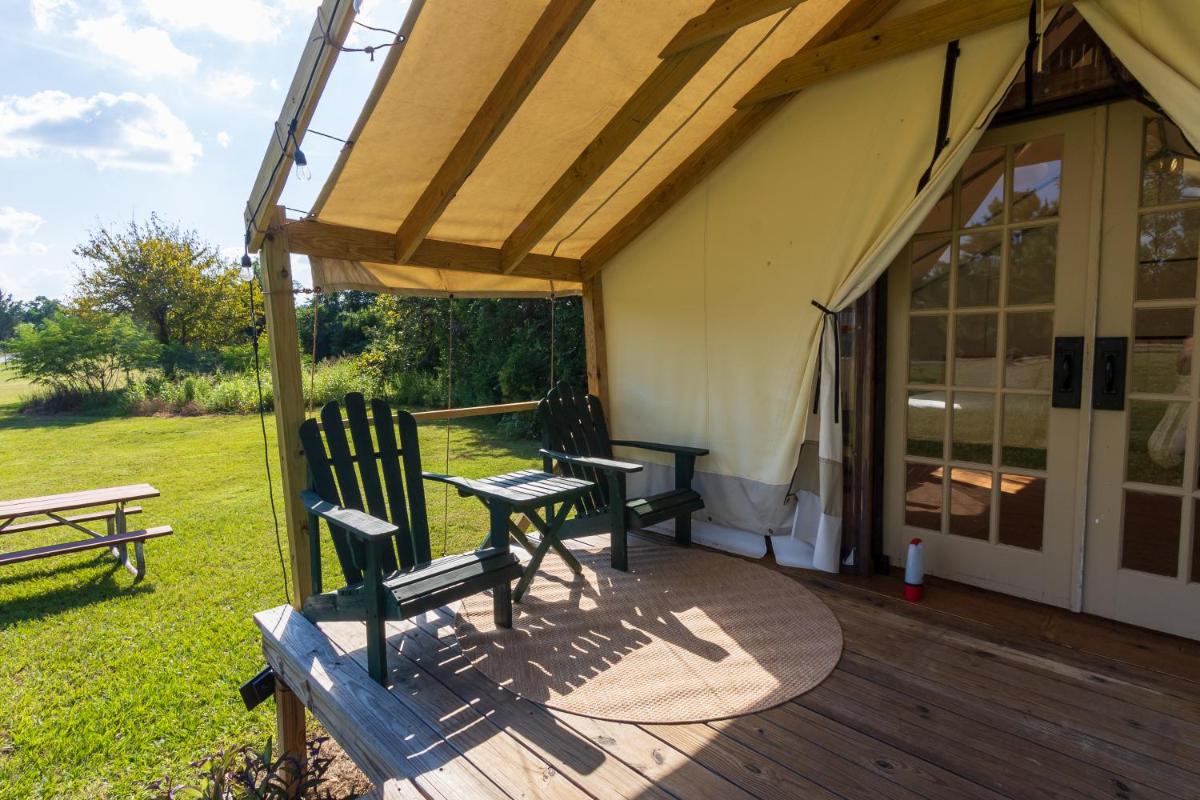 Khushatta Hills Ranch Glamping - Alzeda - Housity