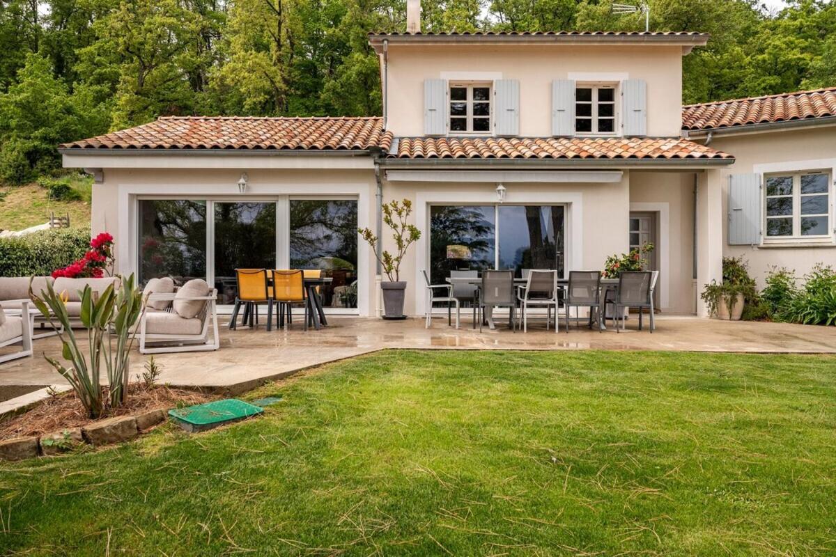 La Villa Moursoise 4 Etoiles - Housity