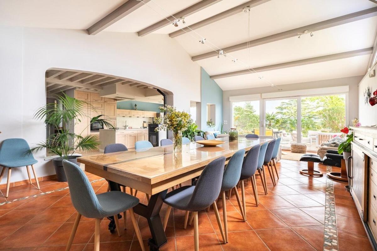 La Villa Moursoise 4 Etoiles - Housity
