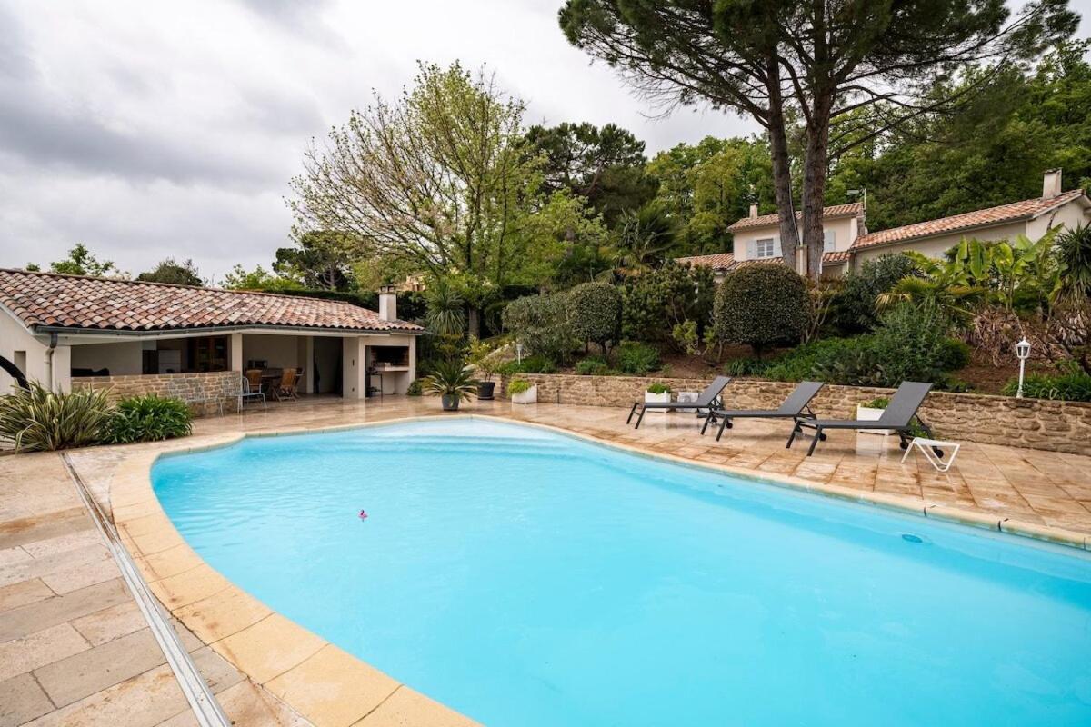 La Villa Moursoise 4 Etoiles - Housity