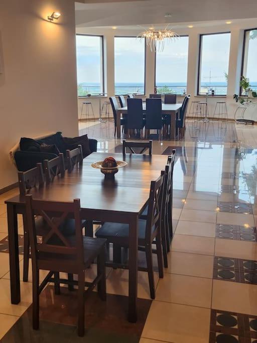Raca Retreat - Housity