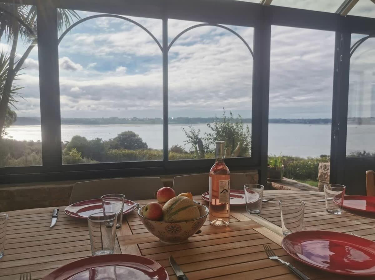 Kermartin - Maison de famille avec vue sur la baie de Morlaix - Housity