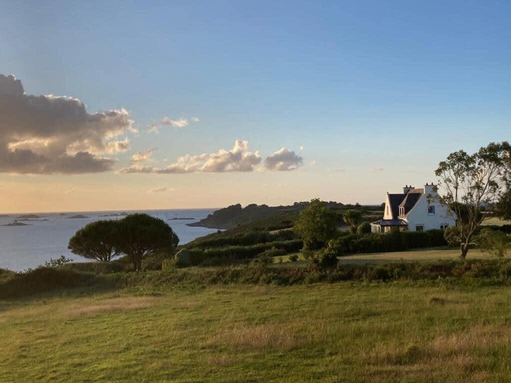 Kermartin - Maison de famille avec vue sur la baie de Morlaix - Housity