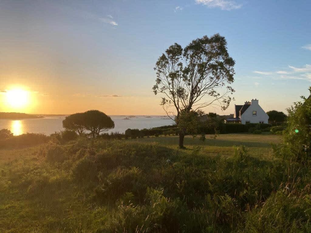 Kermartin - Maison de famille avec vue sur la baie de Morlaix - Housity