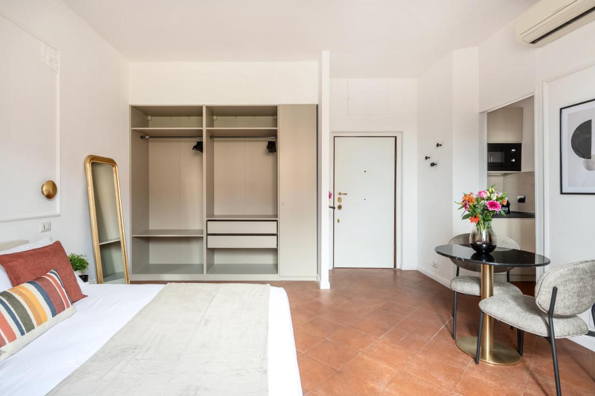 White Flat Termini - Housity