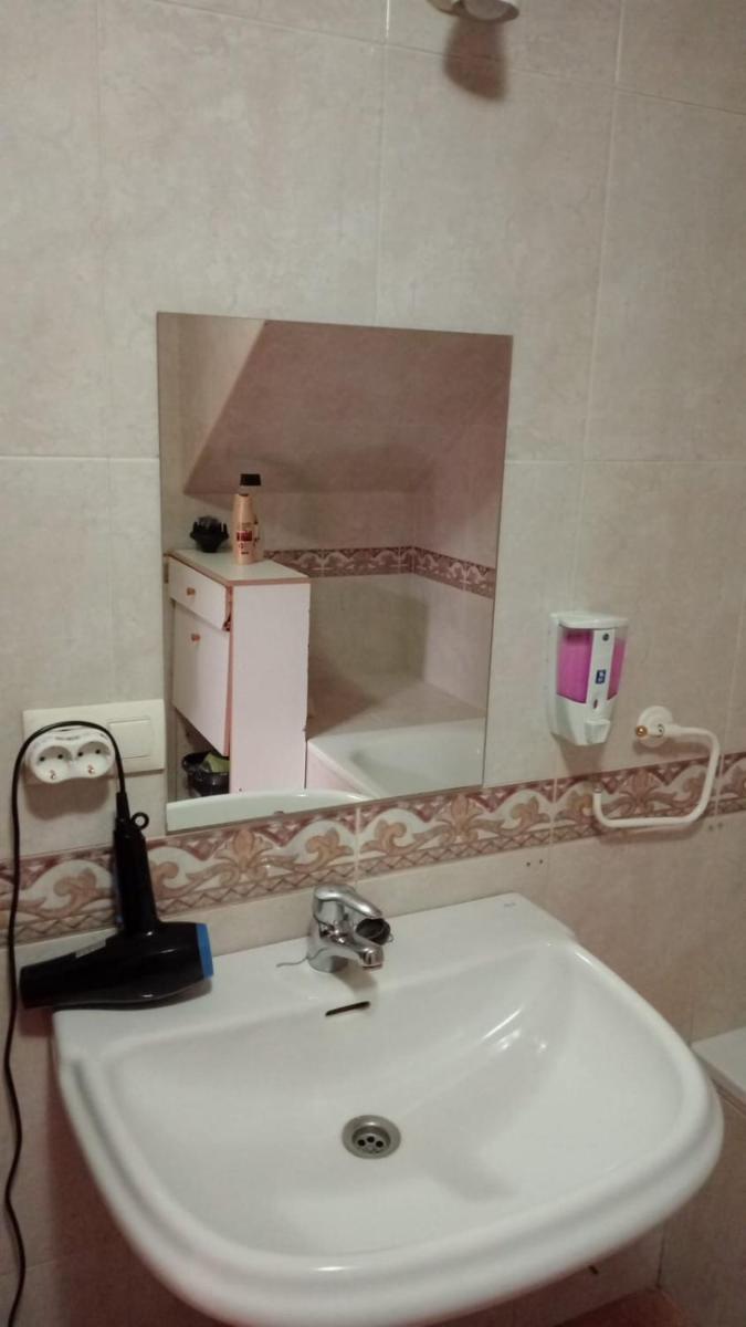 Hostal El Patio - Housity
