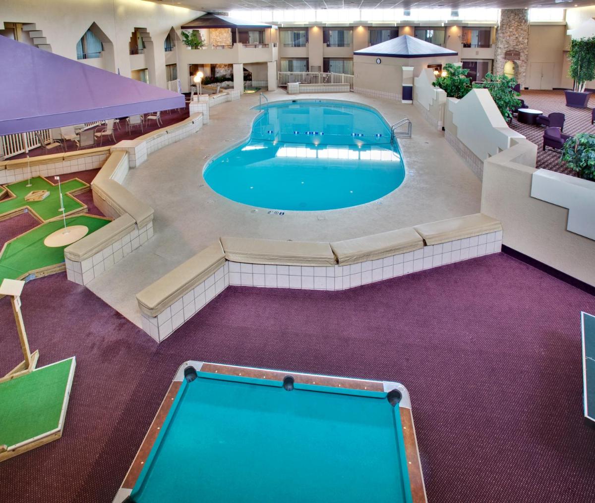 Ramada by Wyndham Midtown Grand Island - Housity