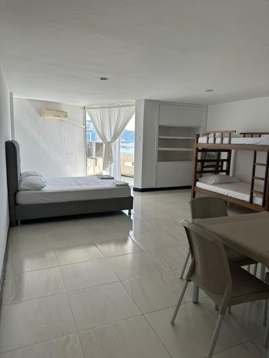 Apto704 CON VISTA AL MAR BAHÍA DE SANTA MARTA - Housity