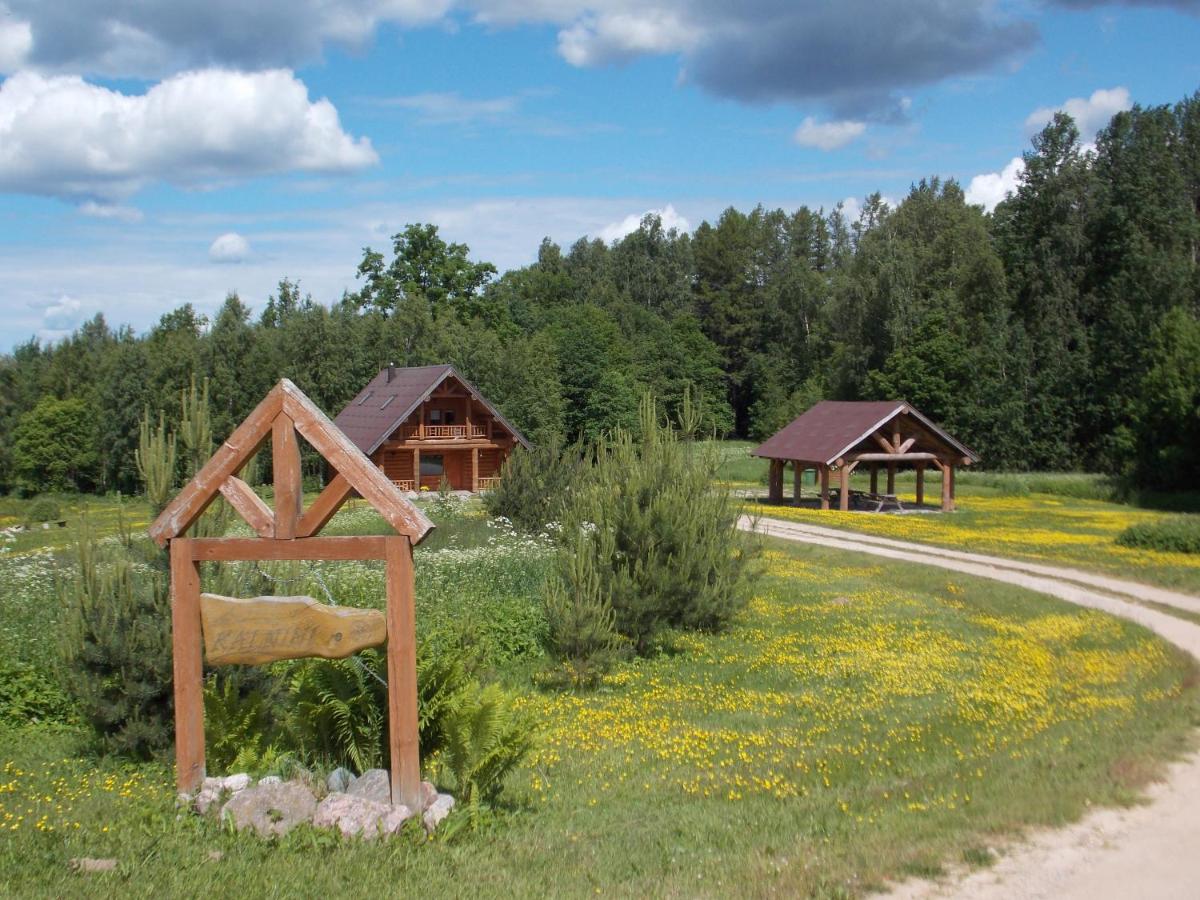 Guest House Kalniņi - Housity