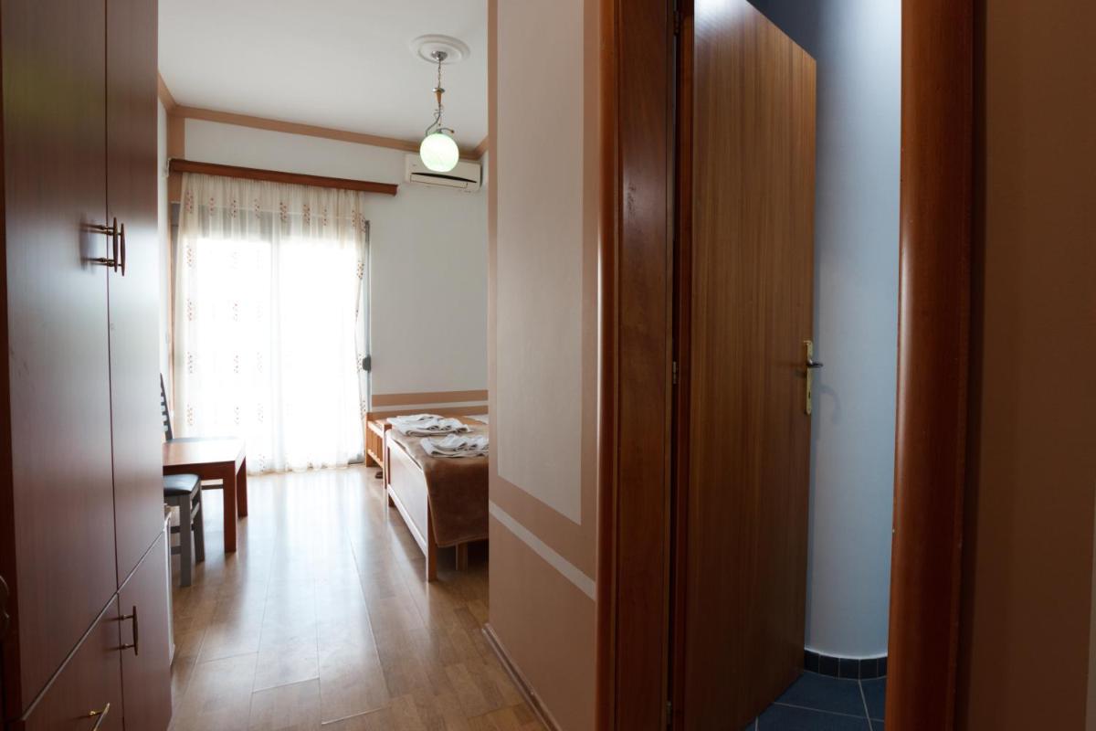 Autogrill Hotel restaurant & Camping - Housity